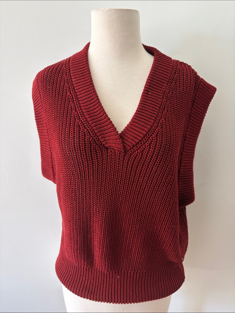 Soeur Deep V-Neck Ribbed Knit Sweater Vest - Wine Red